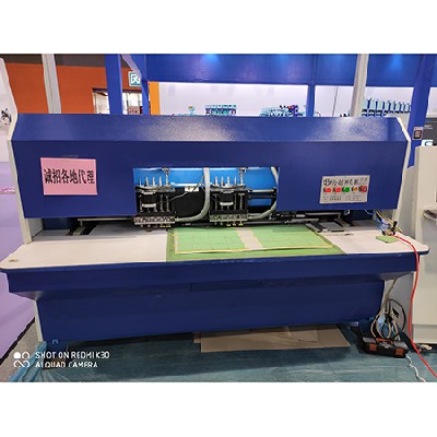 數(shù)碼皮革旋轉(zhuǎn)沖孔機